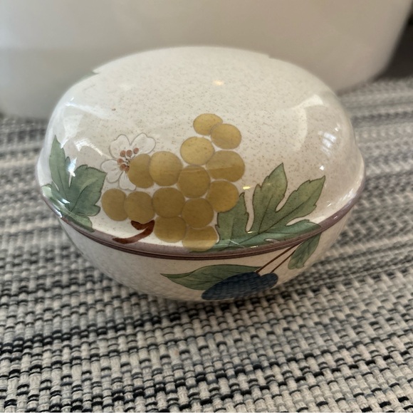 Mikasa Country Classic DC014 FRUIT PANORAME Trinket Dish, Malaysia - Picture 5 of 8